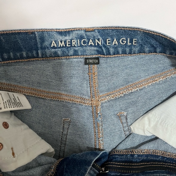 American Eagle Outfitters Frayed Hem Blue Jeans - Picture 3 of 4